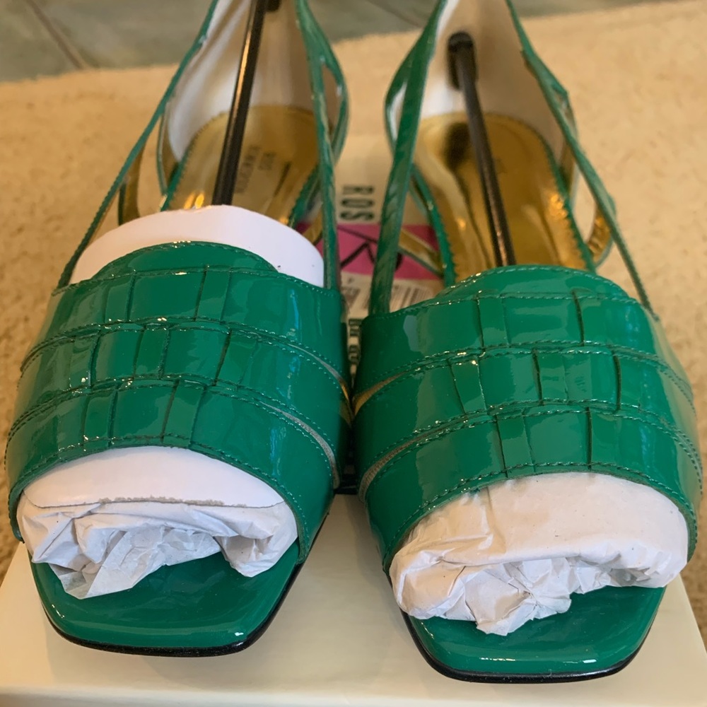 Jade green Patent leather sandals by Ros Hommerson size 9.5 W